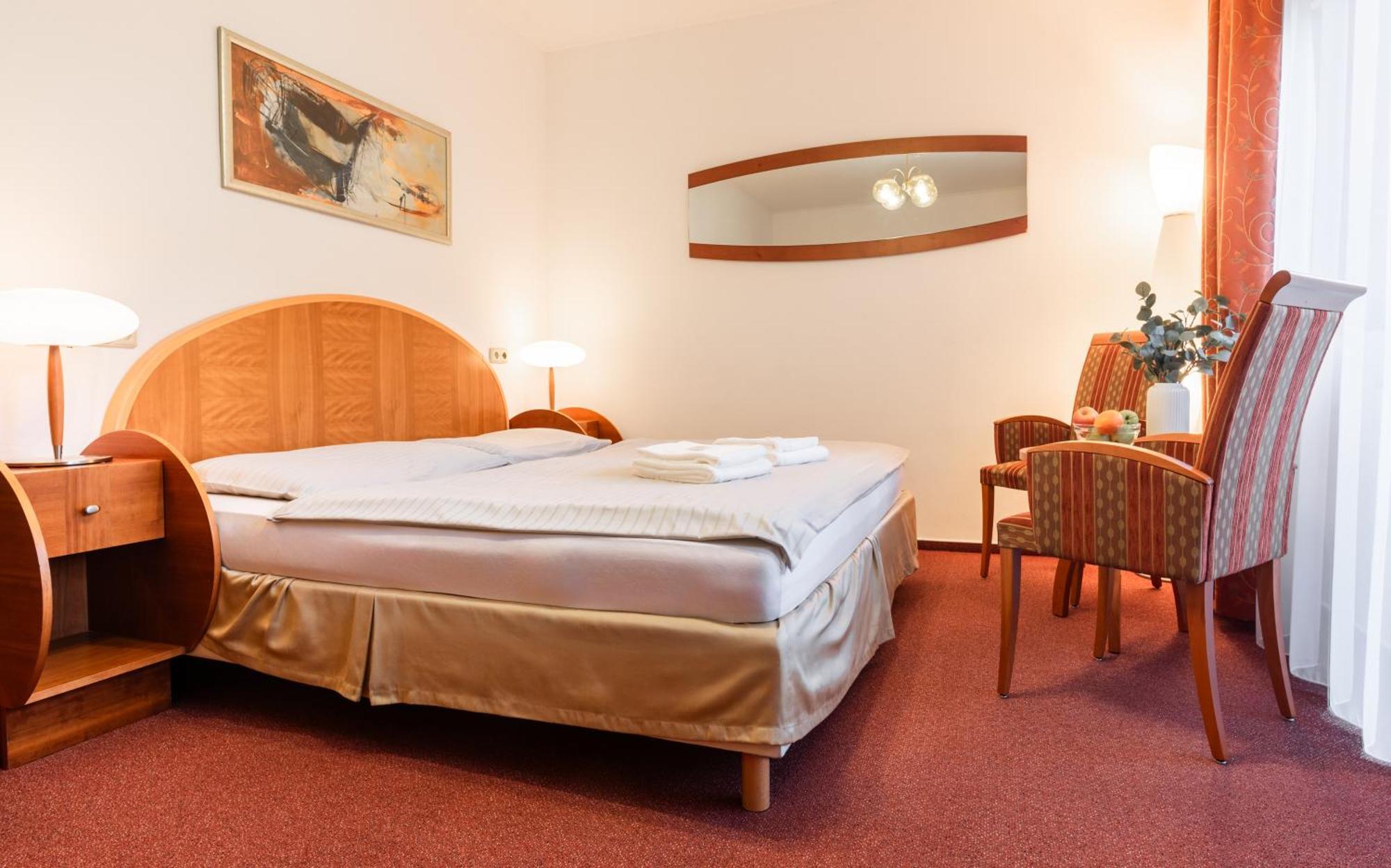 Hotel Schwarz Nové Hamry Exteriör bild