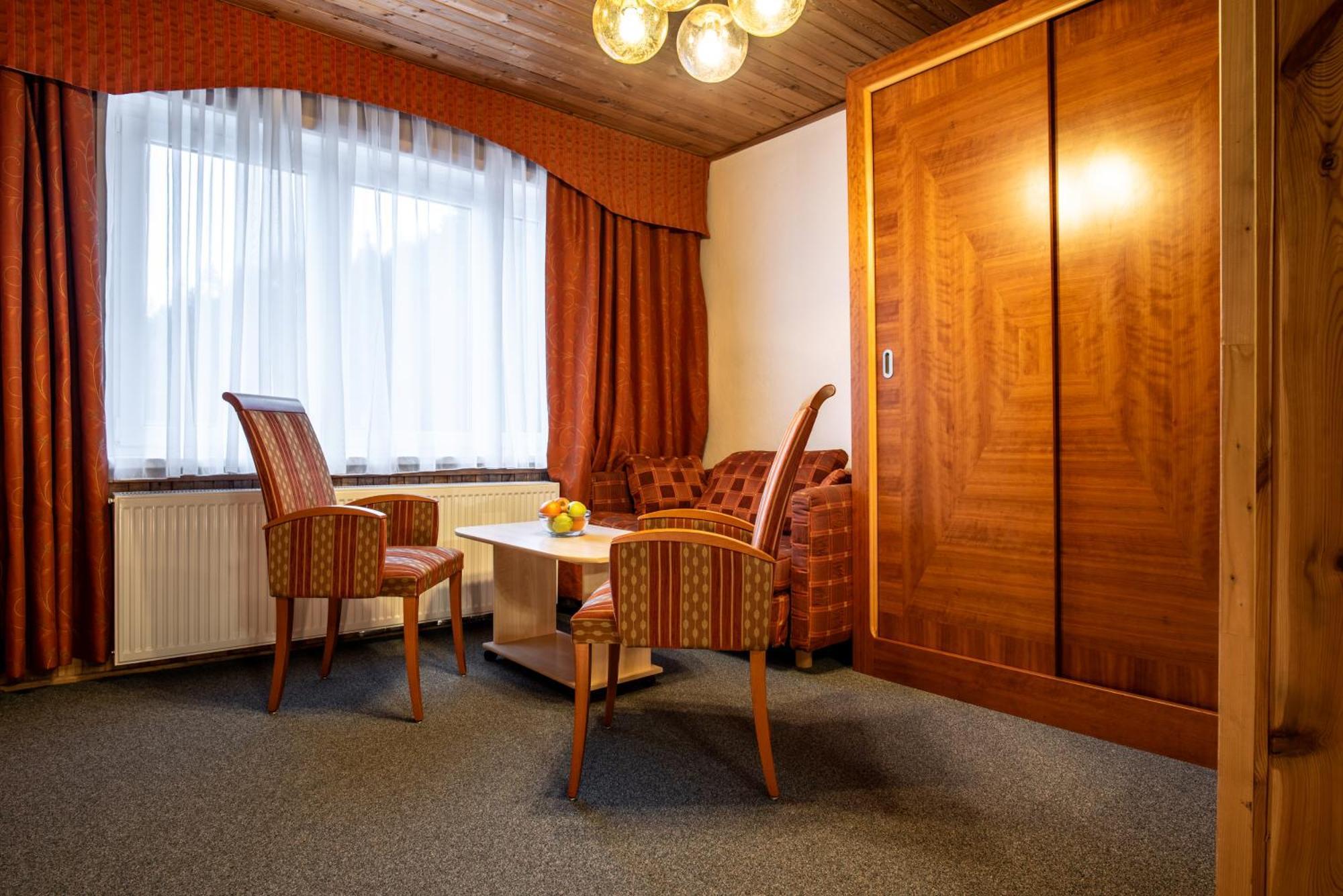 Hotel Schwarz Nové Hamry Exteriör bild