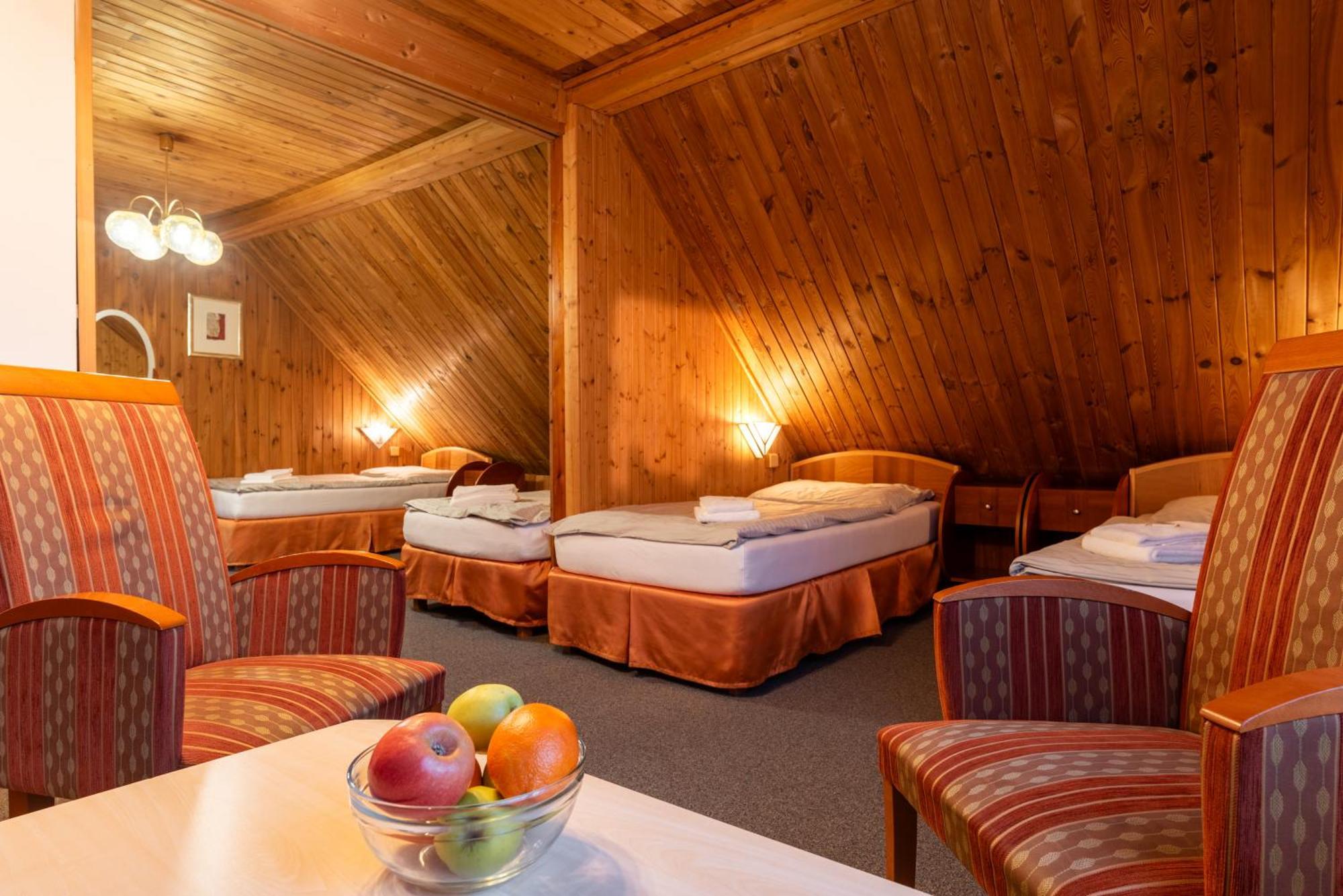 Hotel Schwarz Nové Hamry Exteriör bild