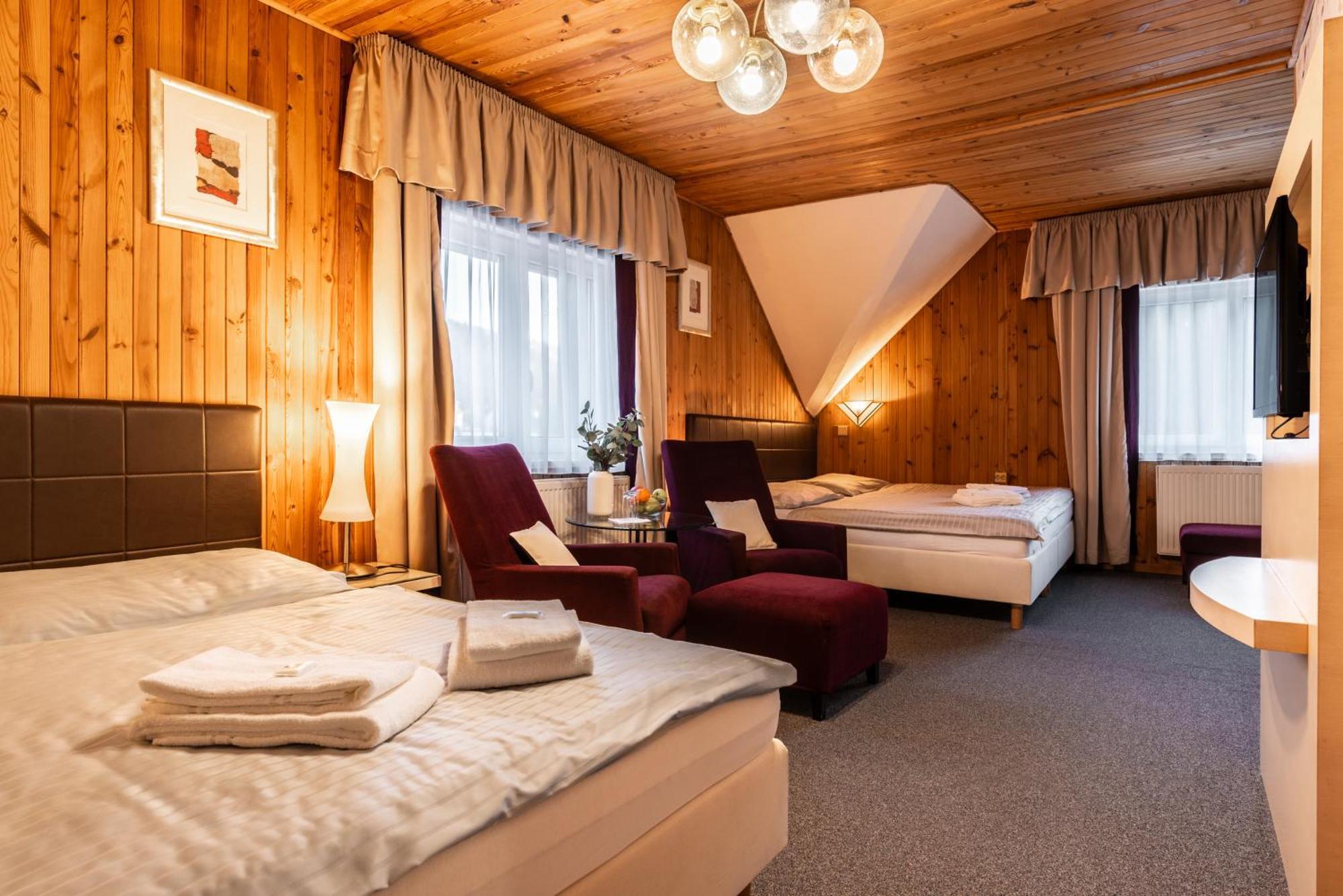 Hotel Schwarz Nové Hamry Exteriör bild